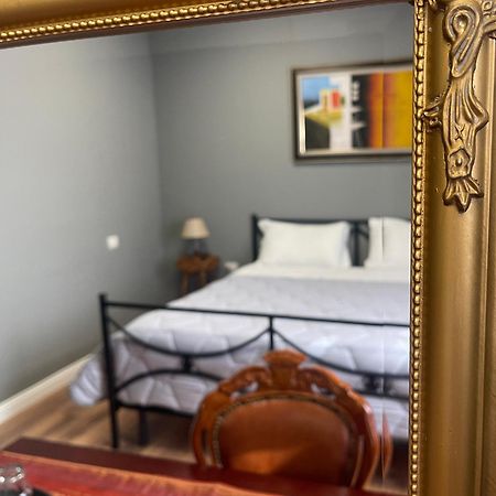 Hotel Vila 15 - Center تيرانا المظهر الخارجي الصورة