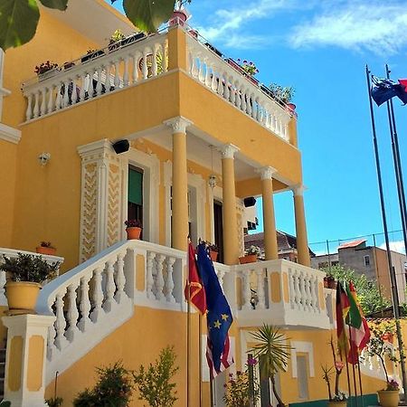 Hotel Vila 15 - Center تيرانا المظهر الخارجي الصورة