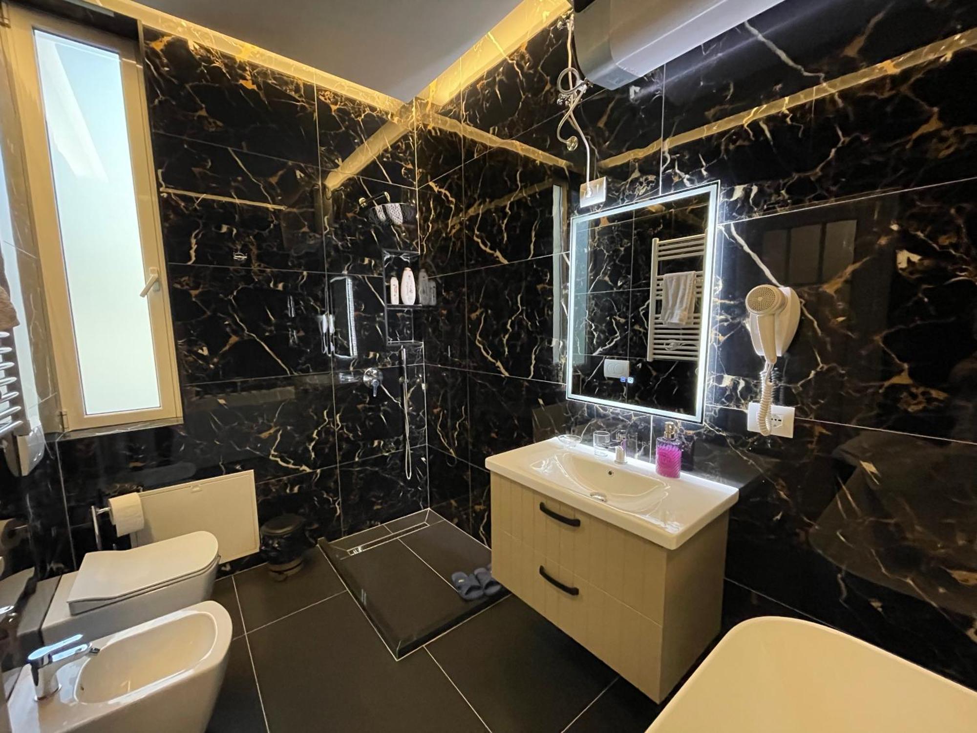 Hotel Vila 15 - Center تيرانا المظهر الخارجي الصورة