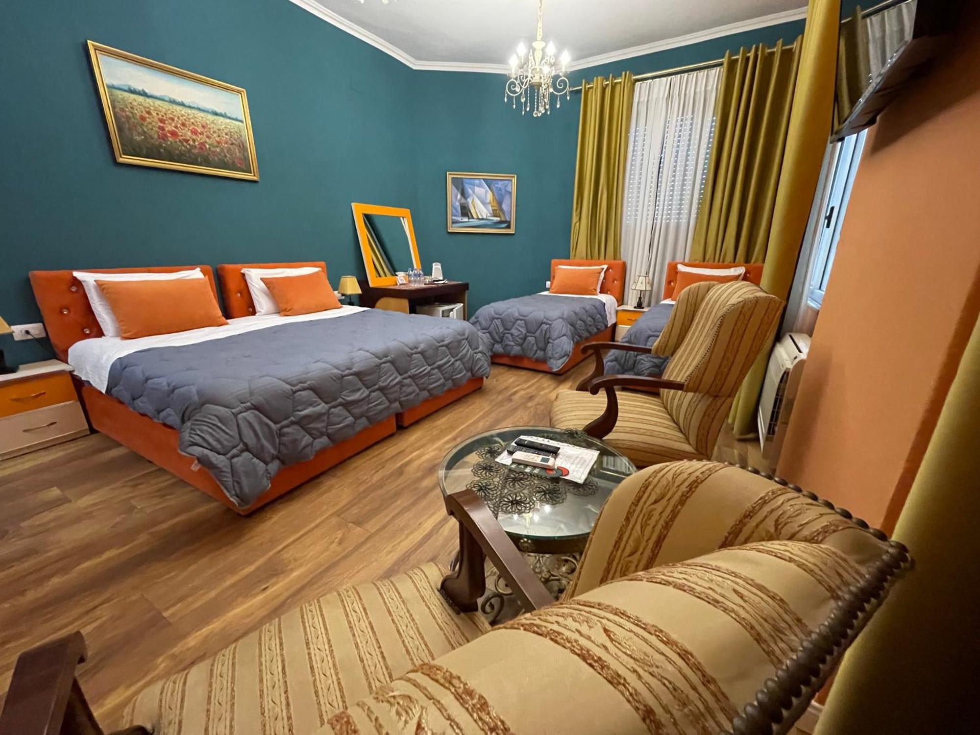 Hotel Vila 15 - Center تيرانا المظهر الخارجي الصورة